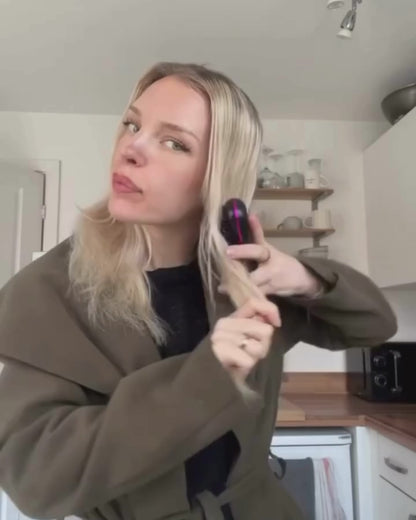 Remindy.™  Hair Straightner Brush PRO